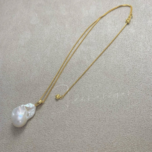 Handmade freshwater baroque pearl pendant necklace