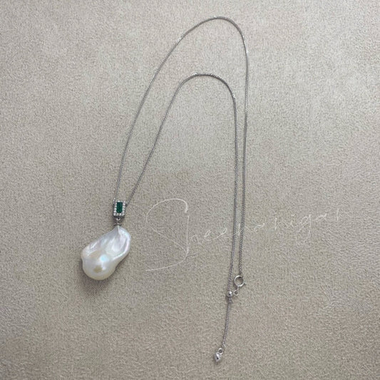 Handmade natural freshwater baroque pendant necklace