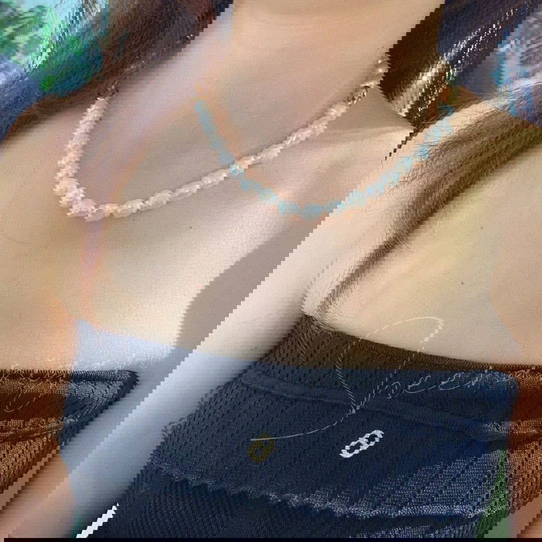 Handmade Baroque Pearl Necklace with gold-colored beads - Sheenanigan