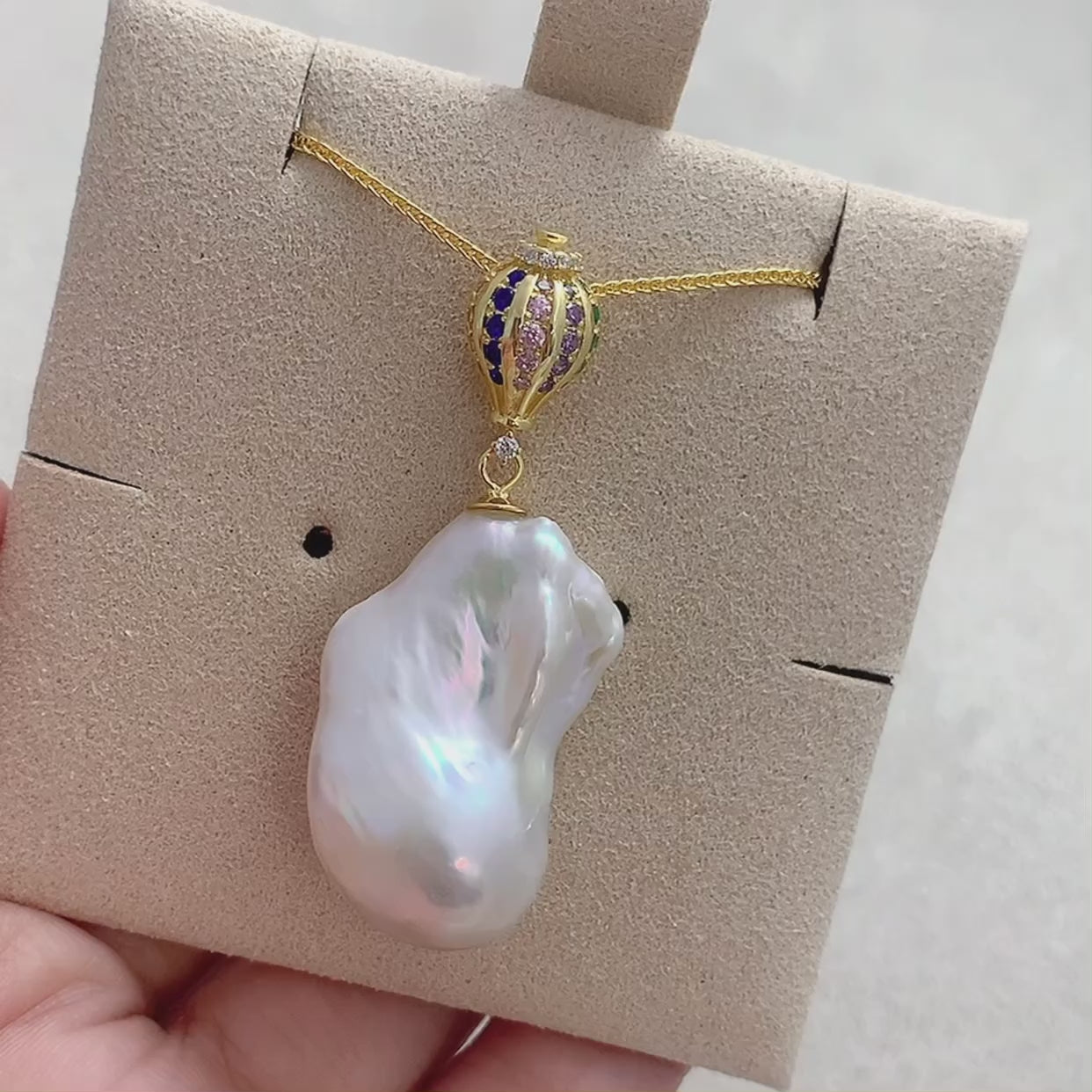 Handmade freshwater baroque pearl pendant necklace